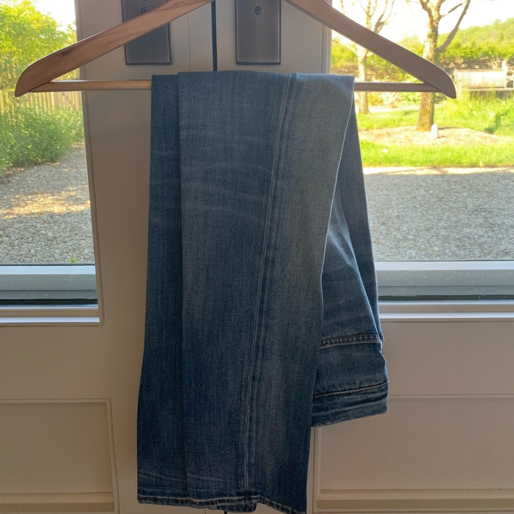 Skinny blue jeans